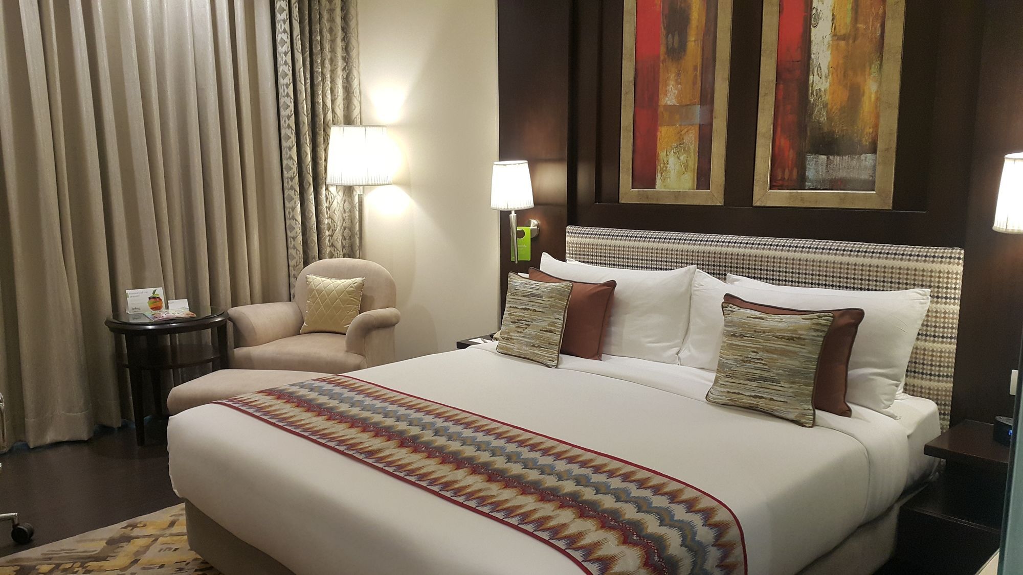 Hotel Radisson Noida Zewnętrze zdjęcie
