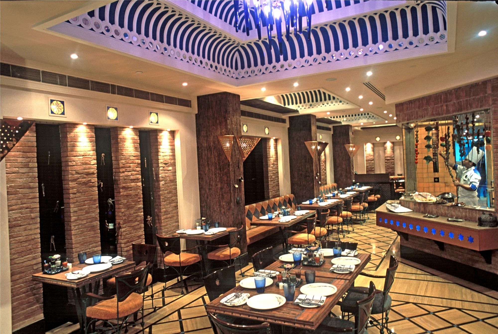 Hotel Radisson Noida Zewnętrze zdjęcie